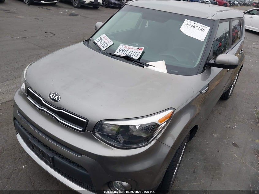 2018 Kia Soul, Vandalized, IAAI, VIN KNDJP3A55J7527715 — photo 2