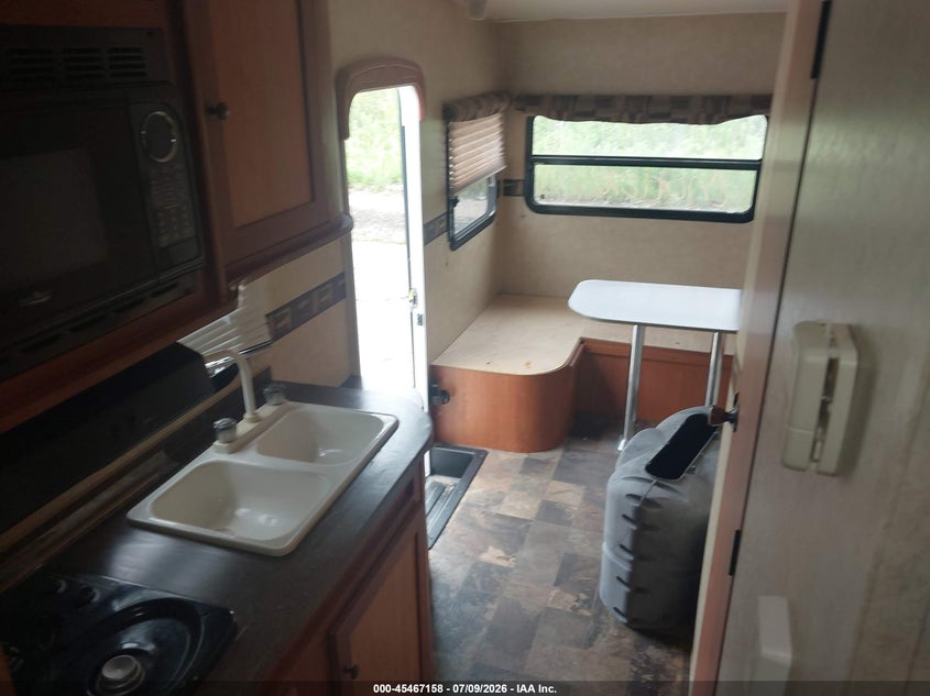 2013 GULFSTREAM VISA 19RDS TRAVEL TRAILER auction photo 8