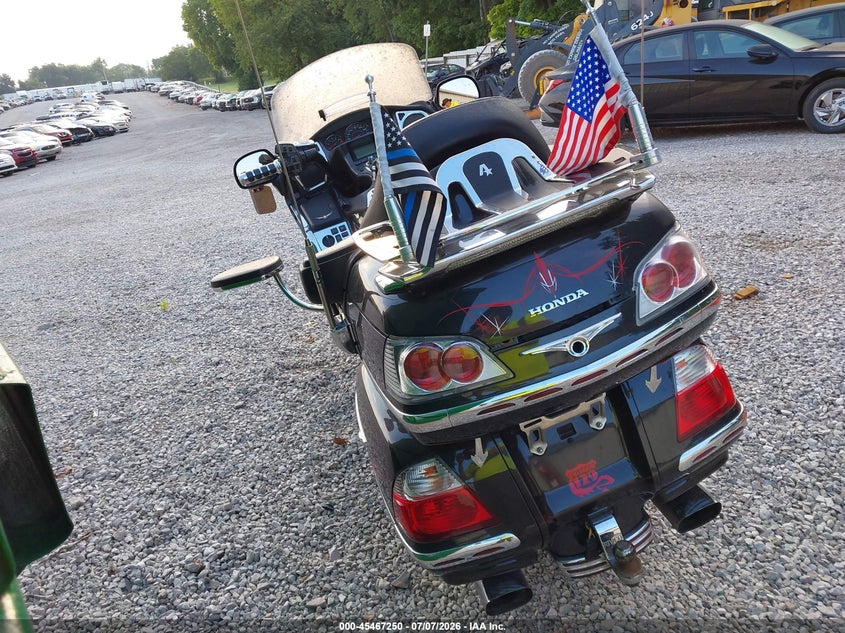 HONDA GL1800 2010