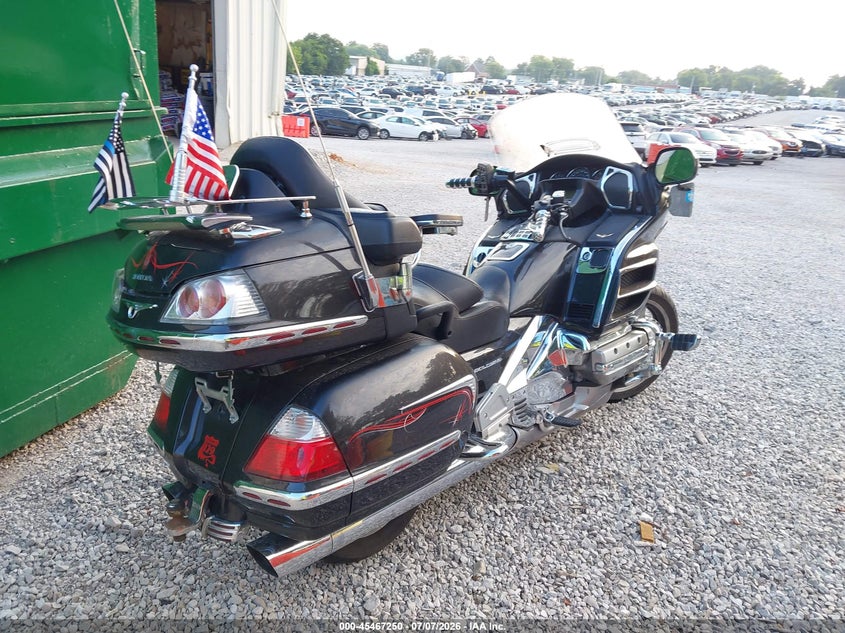 HONDA GL1800 2010
