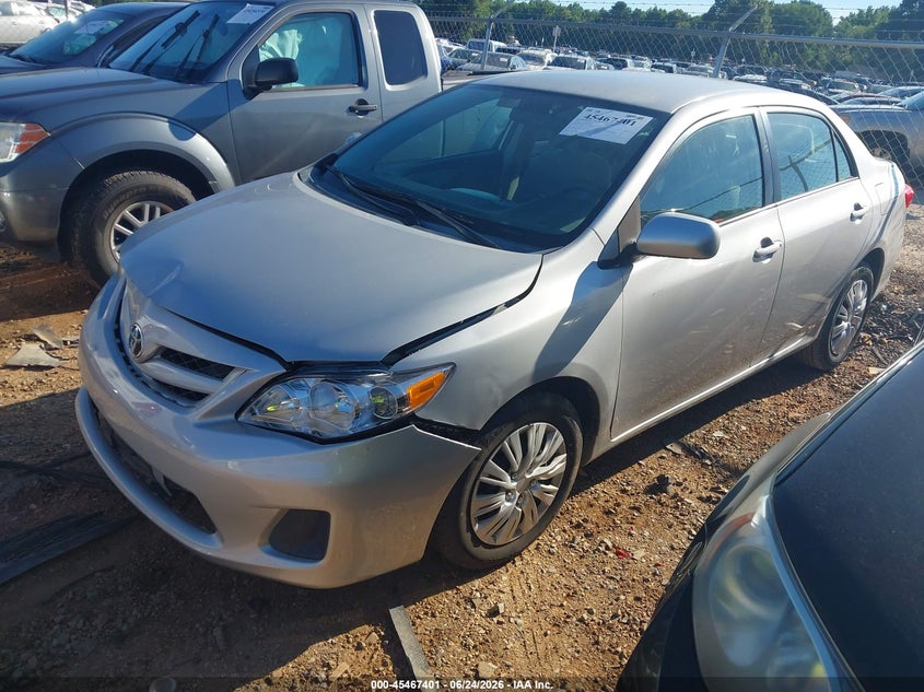 2011 Toyota Corolla, Front End, IAAI, VIN 2T1BU4EE7BC702852 — photo 2