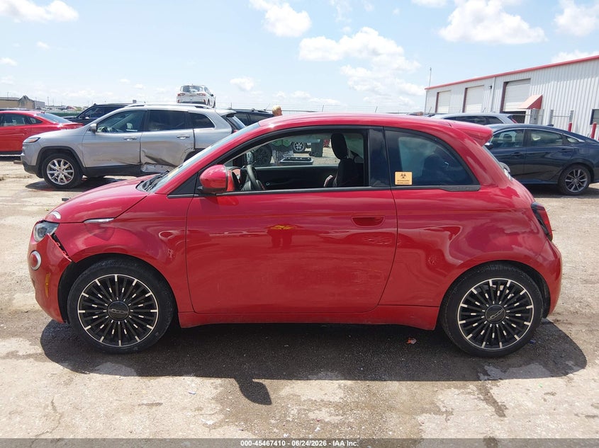 2024 Fiat 500E Inspi(Red) Fwd VIN: ZFAFFAA4XRX205739 Lot: 45467410
