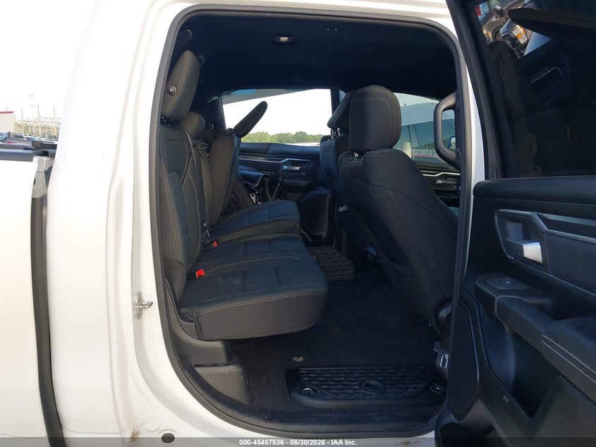 2025 RAM 1500 auction photo 7
