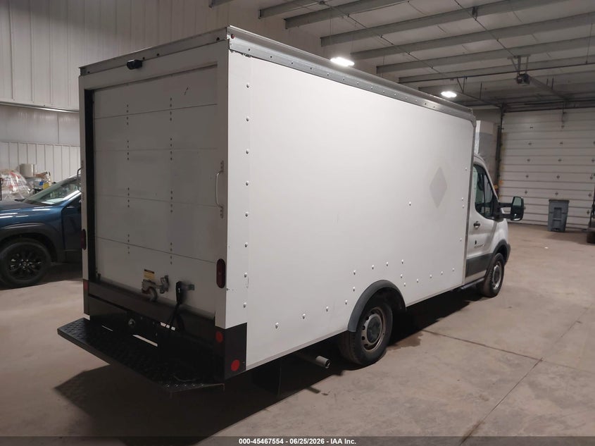 2018 FORD TRANSIT-250 CUTAWAY auction photo 4