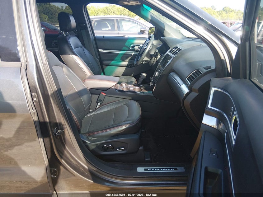 2017 FORD EXPLORER auction photo 5