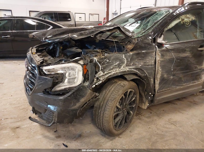 2023 GMC TERRAIN auction photo 6