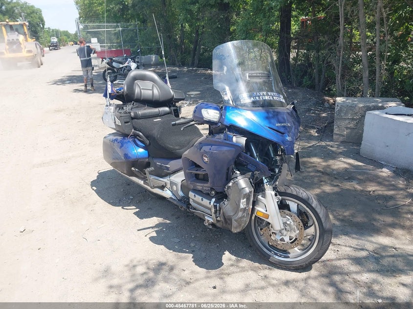 2014 HONDA GL1800 — zdjęcie z aukcji