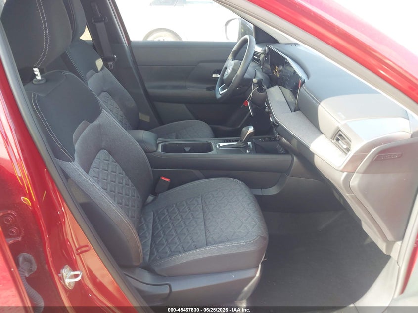 2026 NISSAN KICKS auction photo 5