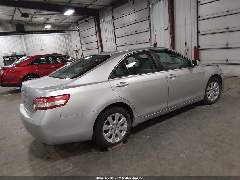 2010 TOYOTA CAMRY auction photo 4