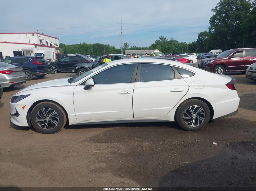 AtlanticExpress - Hyundai Sonata Hybrid