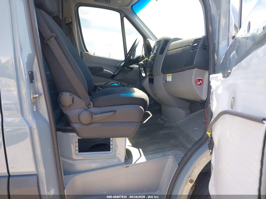 2015 MERCEDES-BENZ SPRINTER 3500 auction photo 7