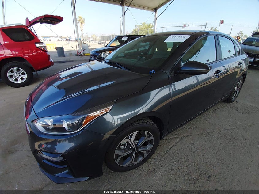 2020 Kia Forte, Удар сзади, IAAI, VIN 3KPF24AD3LE258960 — фото 2