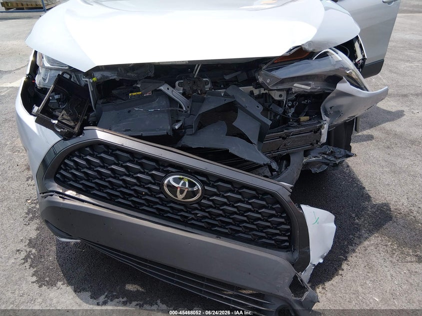 2022 Toyota Corolla Cross Le VIN: 7MUCAAAG6NV023076 Lot: 45468052