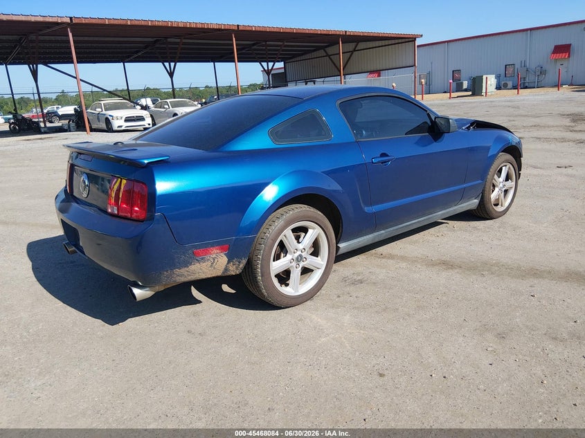 2008 FORD MUSTANG auction photo 4