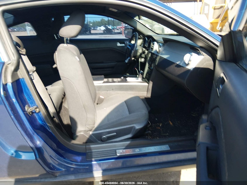 2008 FORD MUSTANG auction photo 5