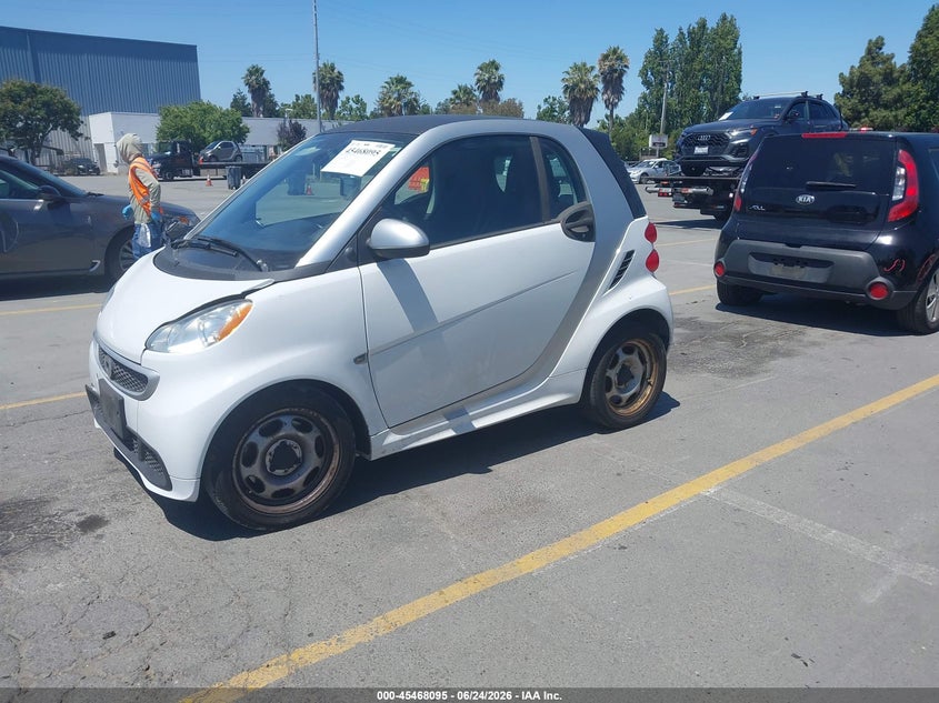 2015 SMART FORTWO auction photo 2