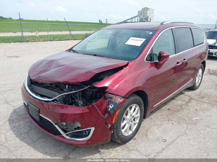 Vin: 2c4rc1bg6lr110897, lot: 45966346, chrysler pacifica touring l 20202