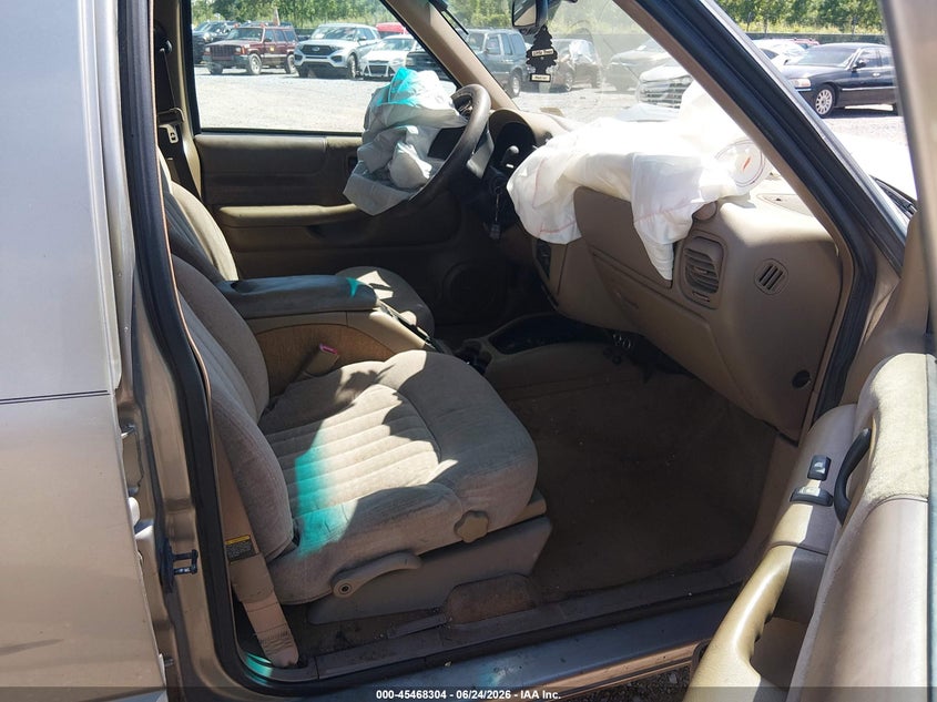 1999 CHEVROLET BLAZER auction photo 5