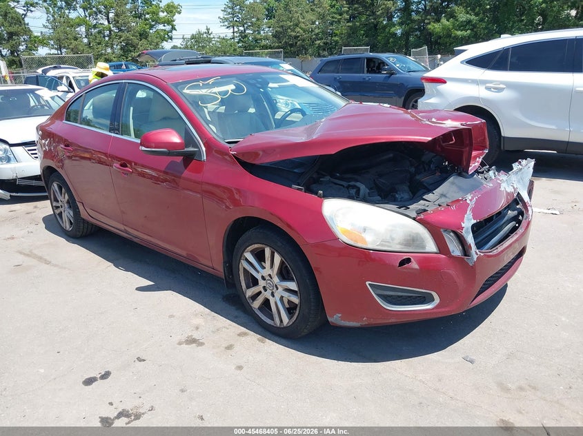 Vin: yv1622fs6c2117481, lot: 45966542, volvo s60 t5/t5 w/moonroof 20121