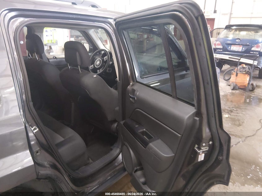 2017 JEEP PATRIOT auction photo 8