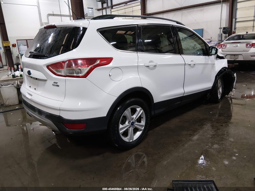 Vin: 1fmcu9gx0fua63203, lot: 45966701, ford escape se 20154