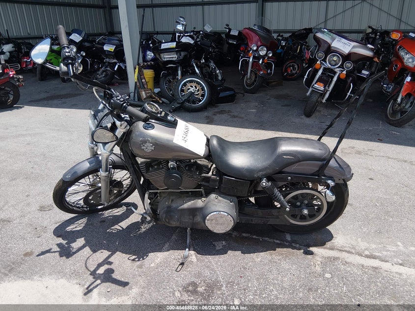 2016 Harley-Davidson Fxdwg Dyna Wide Glide VIN: 1HD1GPM16GC322774 Lot: 45468828