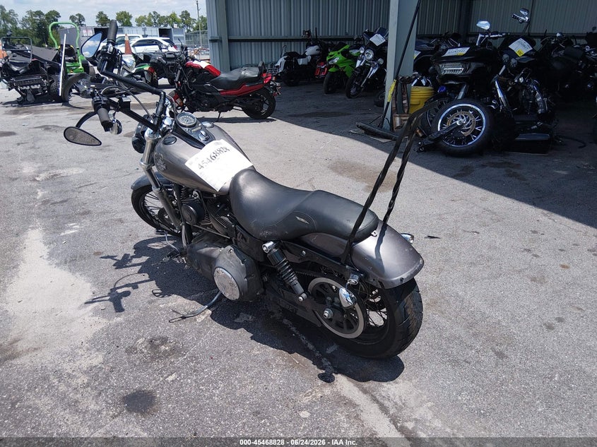 2016 HARLEY-DAVIDSON WIDE GLIDE MOTO 2