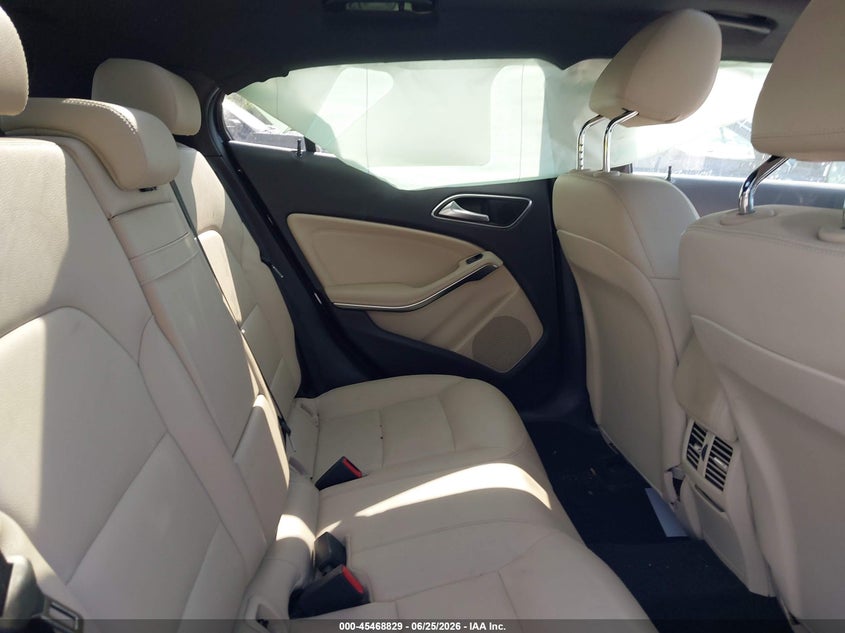 2018 MERCEDES-BENZ GLA 250 auction photo 8