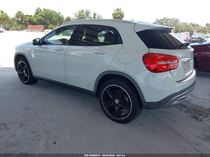 2015 MERCEDES-BENZ GLA 250 auction photo 3