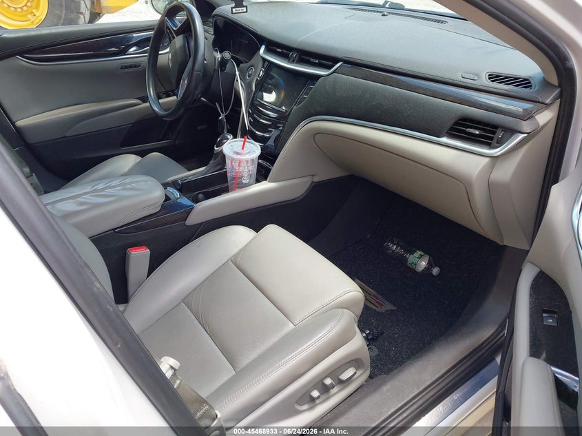 2017 CADILLAC XTS auction photo 5