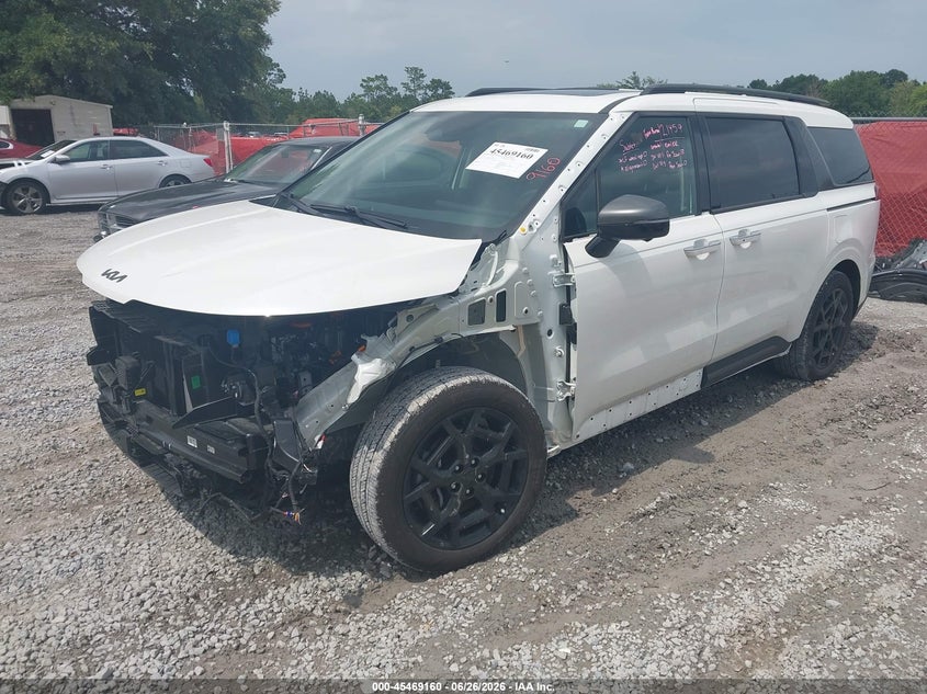2026 KIA CARNIVAL MPV HYBRID auction photo 2
