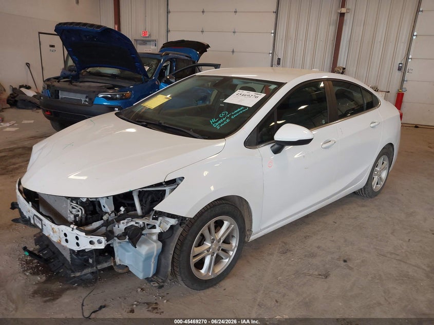 2018 Chevrolet Cruze Lt Auto 1G1BE5SM0J7180749 photo 1