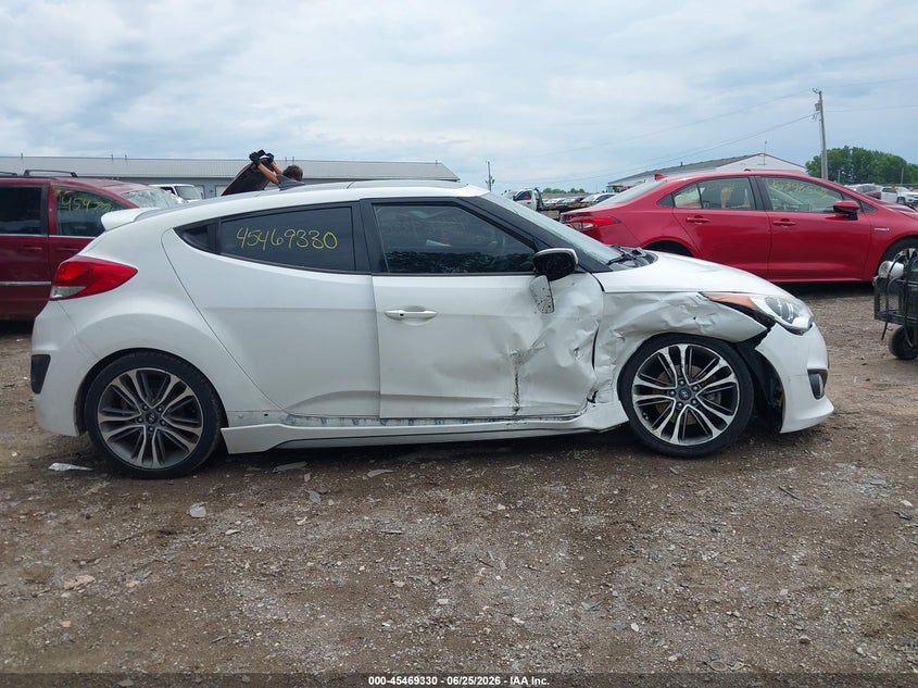2016 Hyundai Veloster Turbo VIN: KMHTC6AE2GU294209 Lot: 45469330