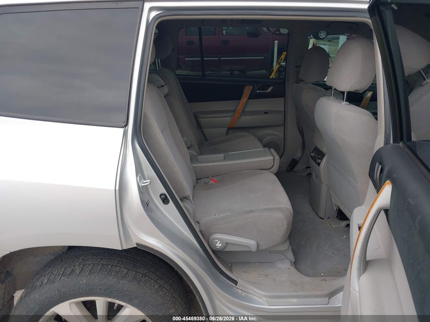 AtlanticExpress - Toyota Highlander Hybrid