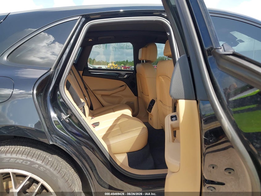 2018 Porsche Macan VIN: WP1AA2A56JLB12016 Lot: 45469426