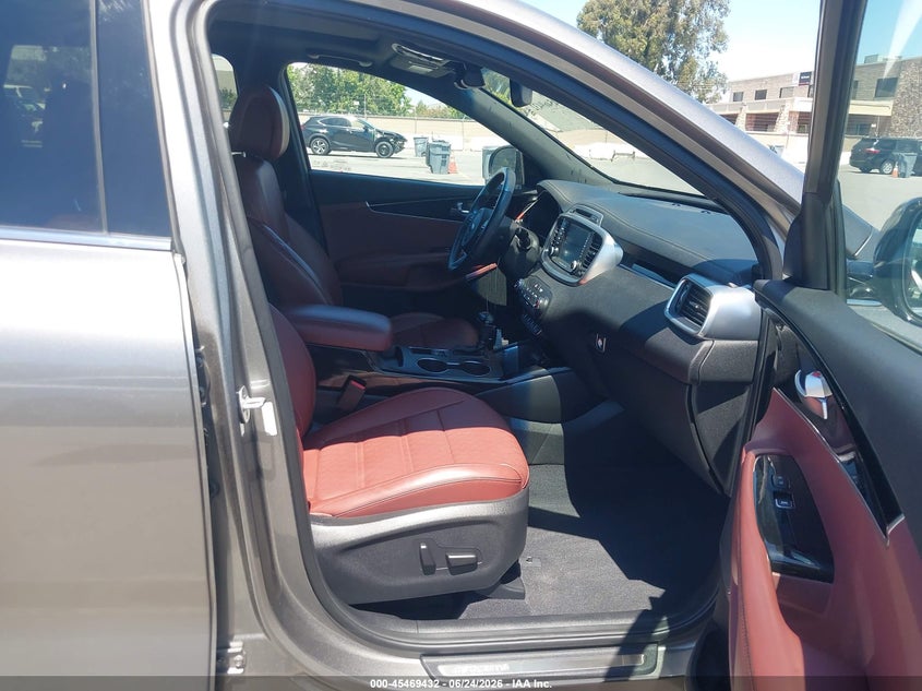 2016 KIA SORENTO auction photo 5