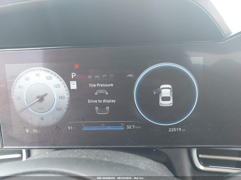 2024 HYUNDAI ELANTRA auction photo 7
