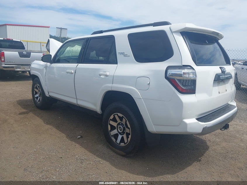 2021 TOYOTA 4RUNNER auction photo 3