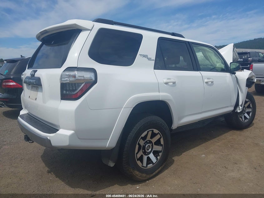 2021 TOYOTA 4RUNNER auction photo 4