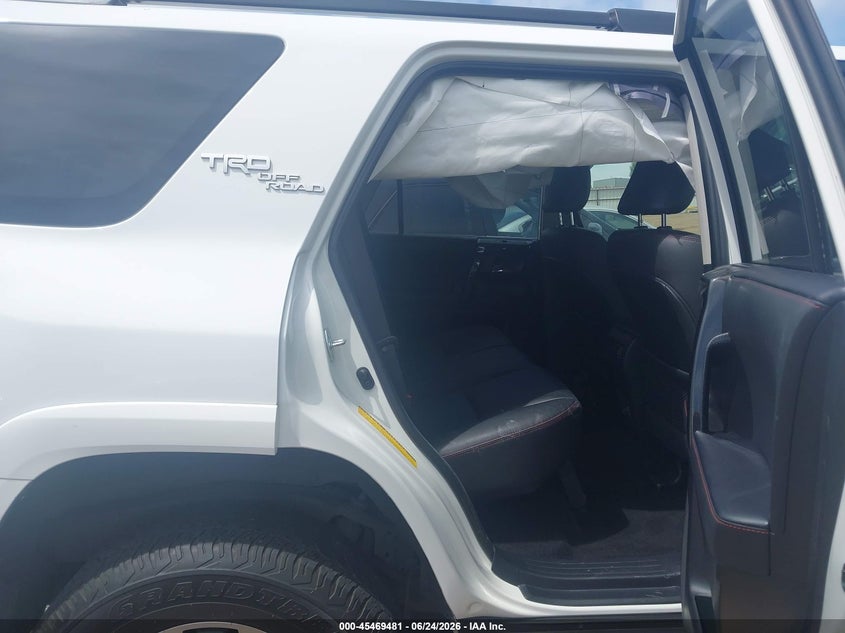 2021 TOYOTA 4RUNNER auction photo 8