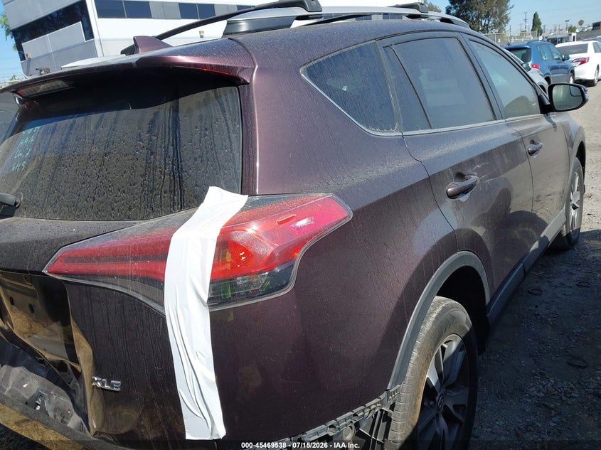 2017 TOYOTA RAV4 XLE — Photo 4