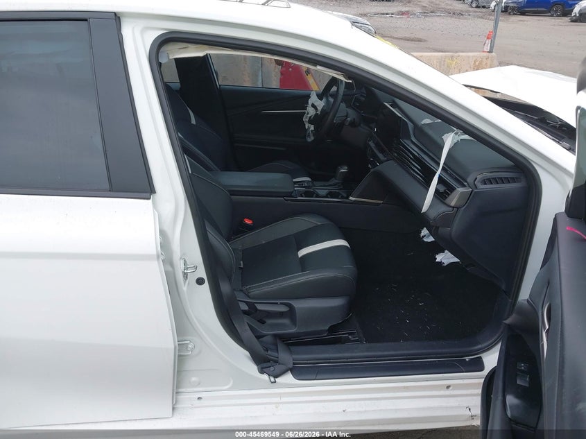 2025 TOYOTA CAMRY SEDAN 2.5L I-4 DI, DOHC, VVT, 184HP