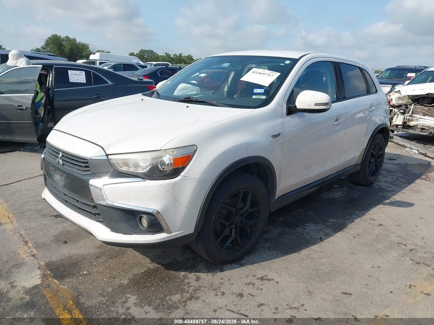 2017 Mitsubishi Outlander, Right Rear, IAAI, VIN JA4AP3AW4HZ056934 — photo 2
