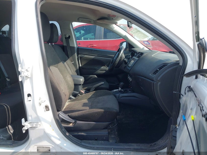 2017 MITSUBISHI OUTLANDER SPORT auction photo 5