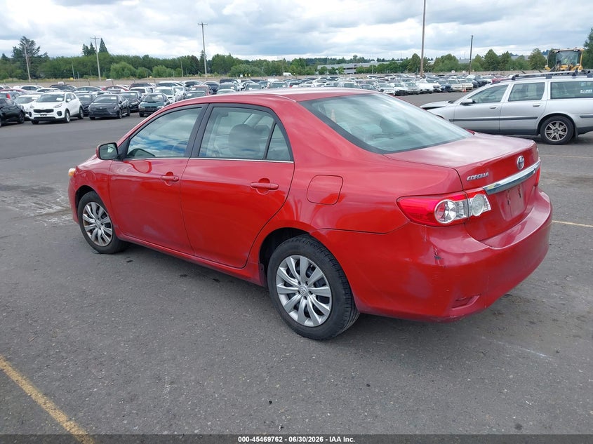 2013 TOYOTA COROLLA auction photo 3