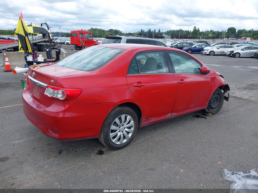 2013 TOYOTA COROLLA auction photo 4