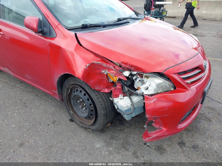 2013 TOYOTA COROLLA auction photo 6