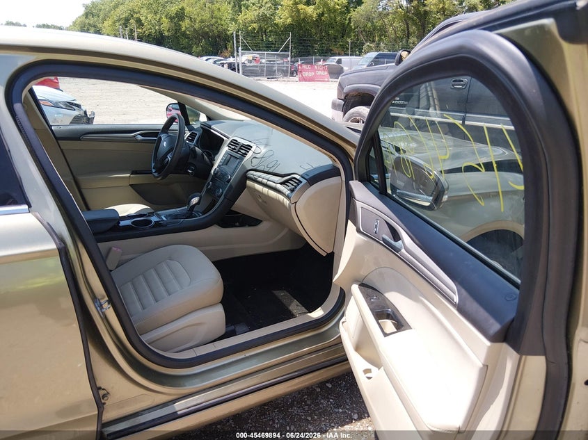 2013 FORD FUSION auction photo 5