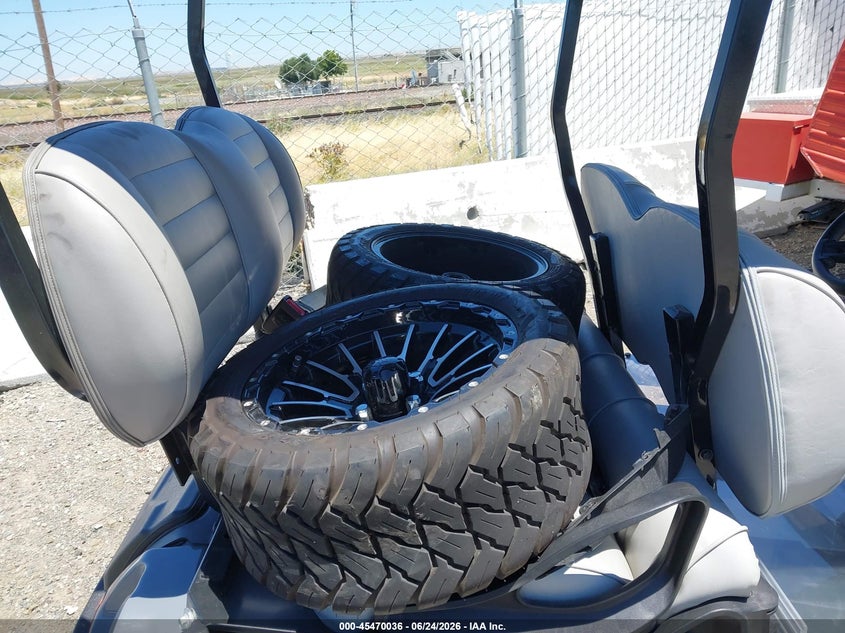 2023 GOLF CART auction photo 8