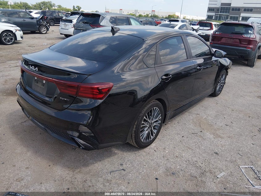 2023 KIA FORTE auction photo 4
